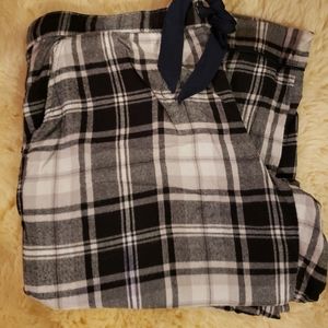 Aerie lg longs Black and white Pj bottoms